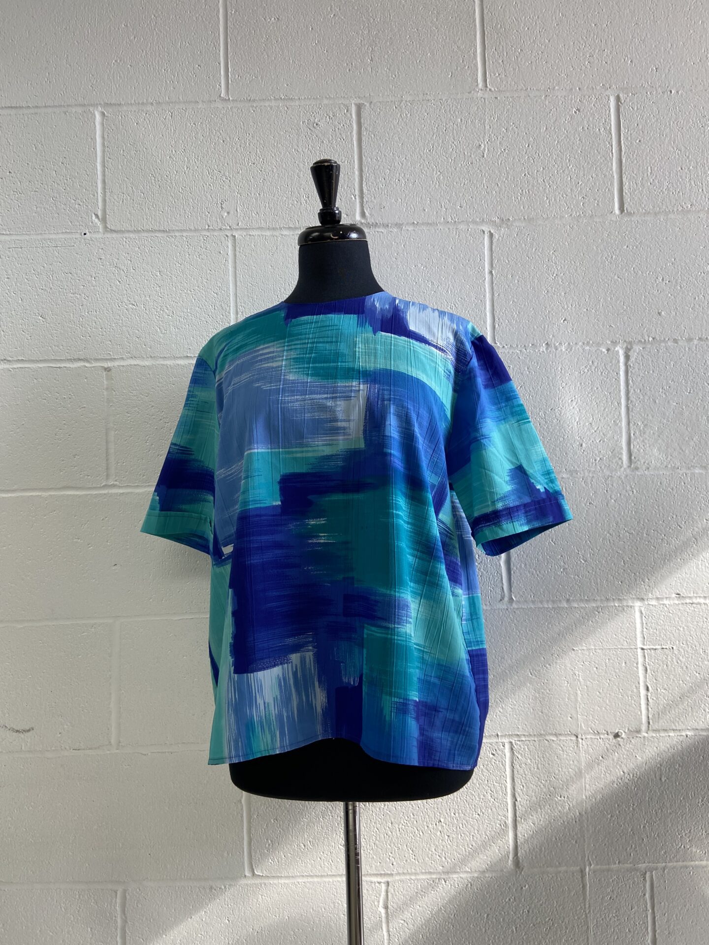 Vintage blue pattern top